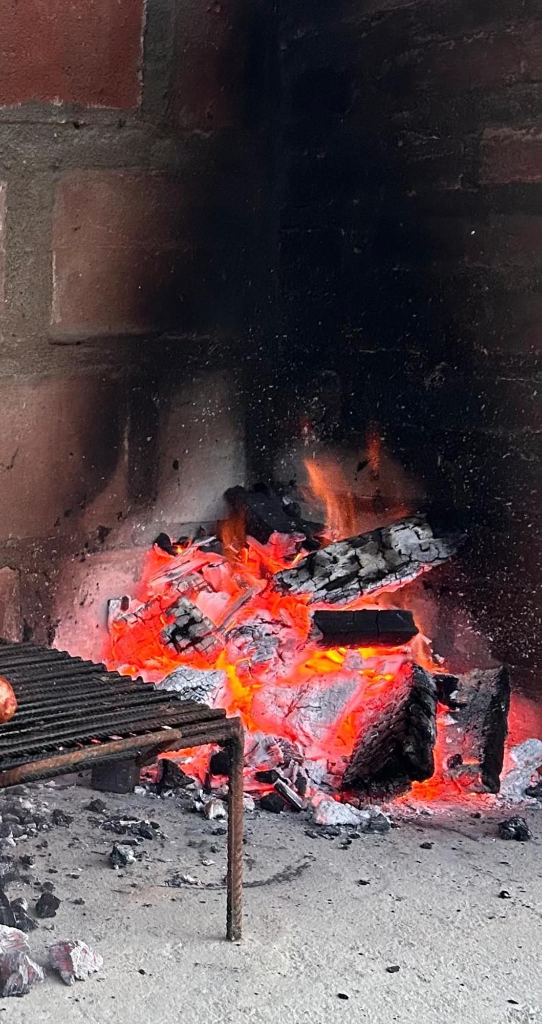 La Eqs Esquel